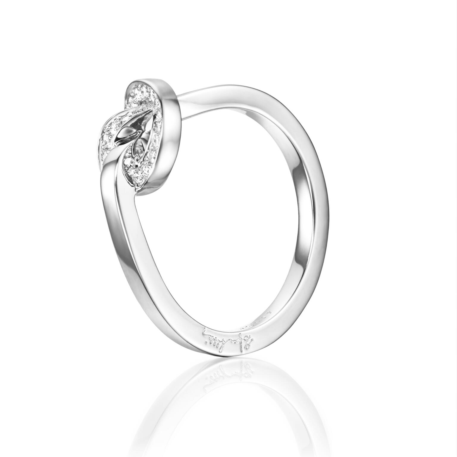 Love Knot & Stars Ring – Vitt guld