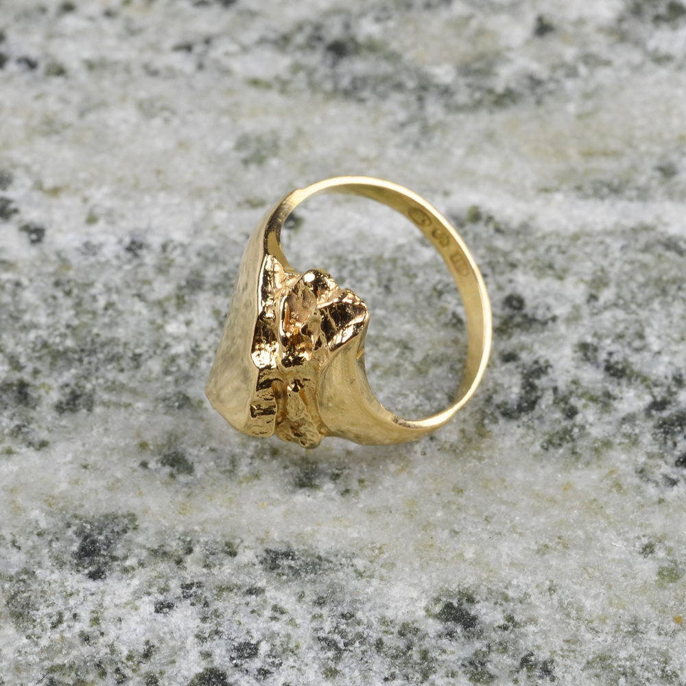 Guldring 18k ”Sarek-stil”