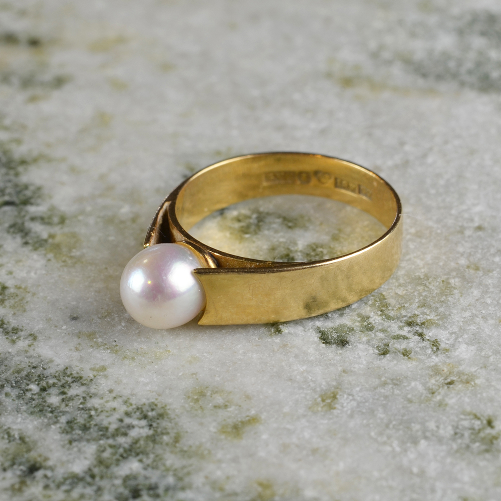 Guldring 18k med pärla