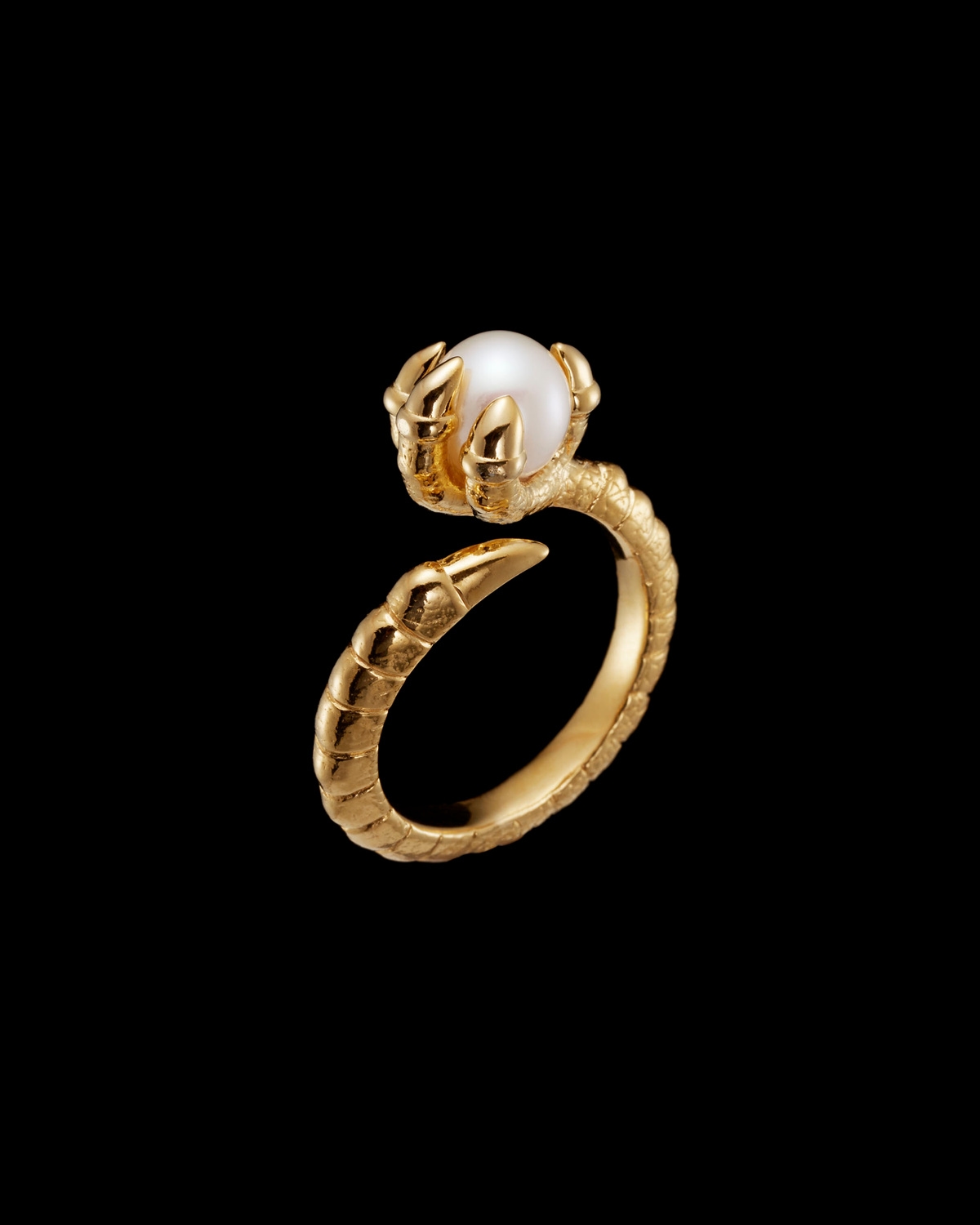 1289_d07a96f480-tiny-claw-pearl-ring-gps-side-1-0x1500